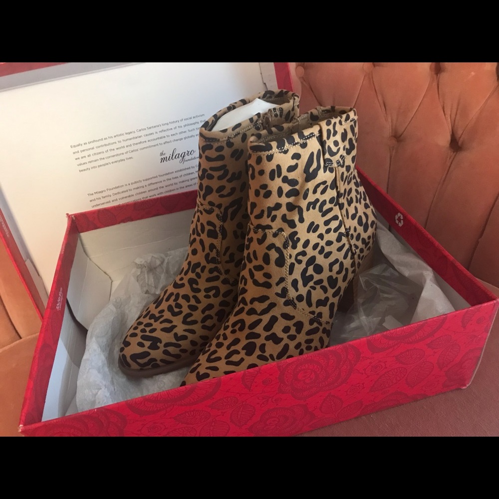 Brand New Carlos Santana Leopard Boots